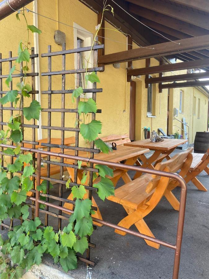 Gasthaus Zur Rose Aalen Ngoại thất bức ảnh